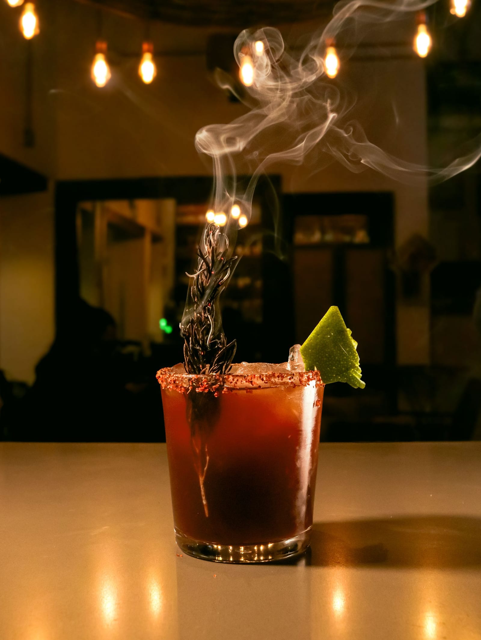 Coctelería de autor de mezcal del Escondido Speakeasy