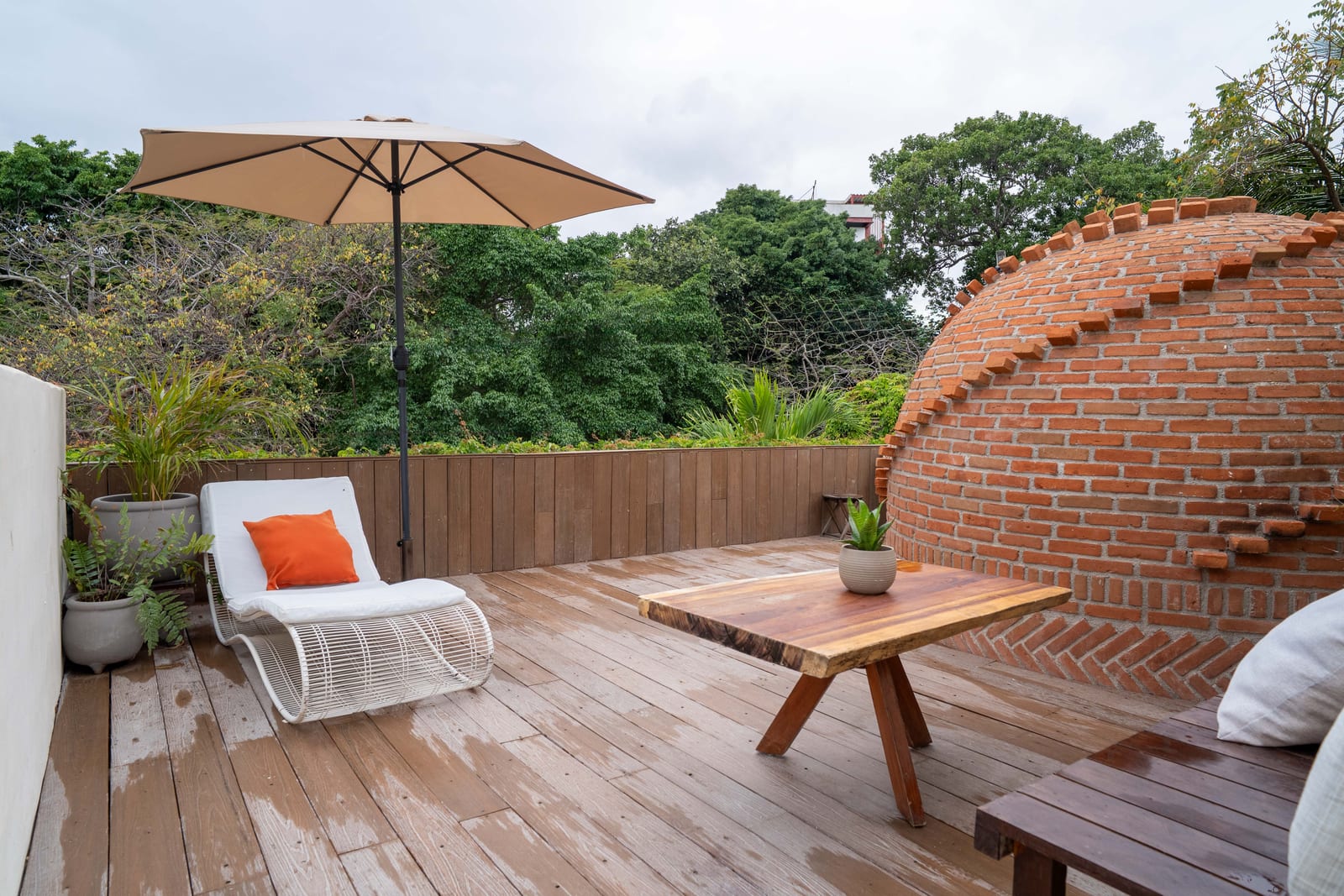 Terraza con domo de ladrillo
